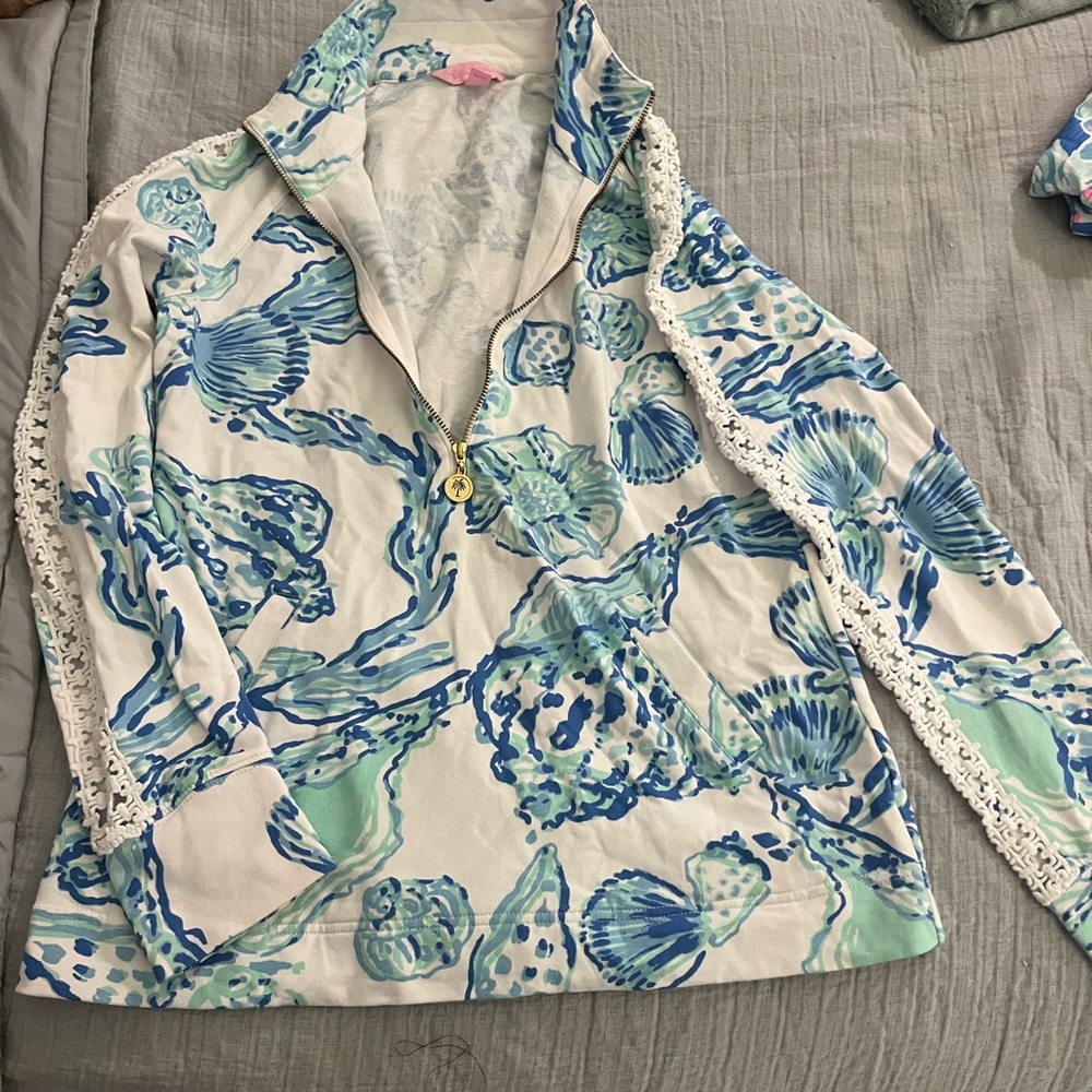 Lilly Pulitzer Blue and White Shell Popover